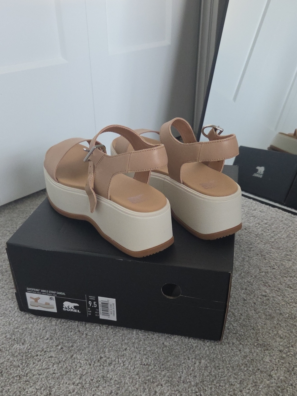 *NIB* Sorel Women's Tan Platform Ankle Strap Sandal
